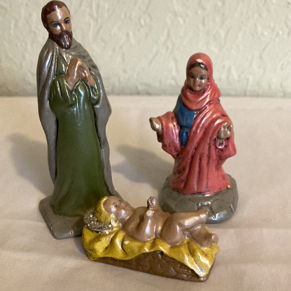 Hand Painted Replacement for Nativity scene Hand painted Joseph Mary Baby Jesus - Picture 2 of 7